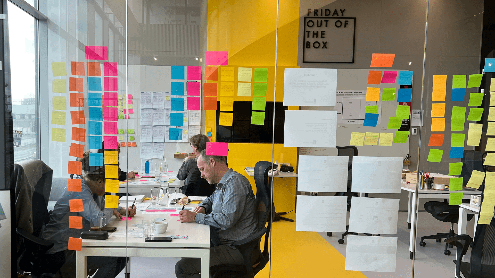 Design thinking training |Friday out of the Box